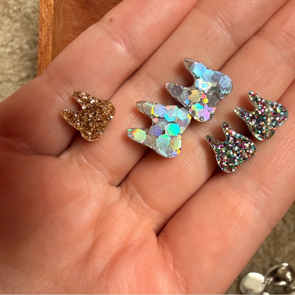 Toothy earrings
